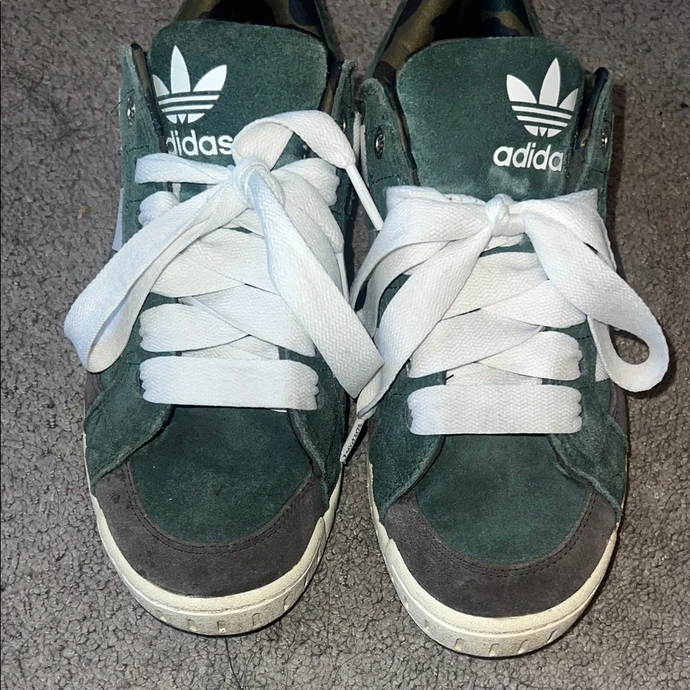 Men's Green Suede Low-Top Sneakers with White Stripes